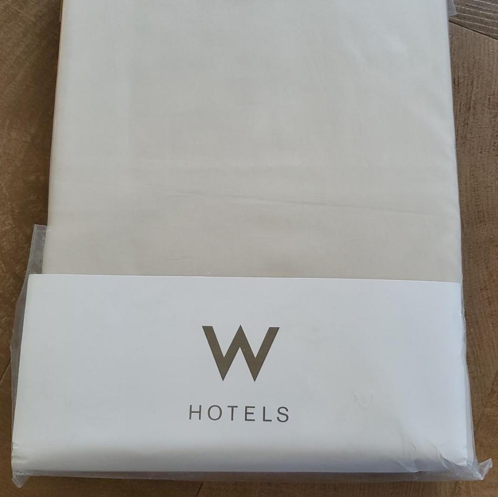 W-Hotel Duvet Cover (Never Used)